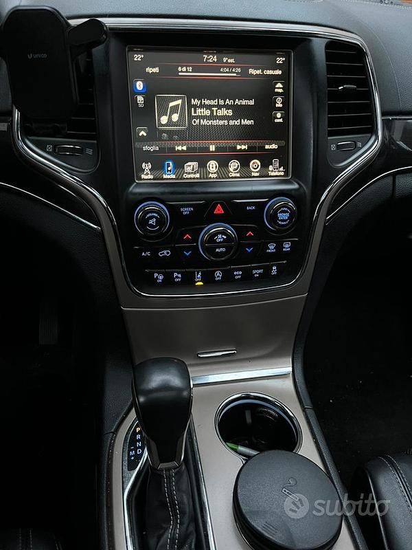 Usata Jeep Grand Cherokee Overland 241 CV (177 kW) 2017 Grigio SUV