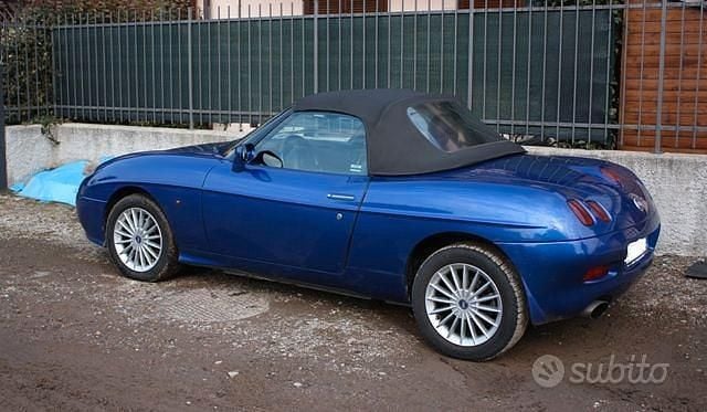 Usata Fiat Barchetta 131 CV (96 kW) 2005 Blu Cabrio