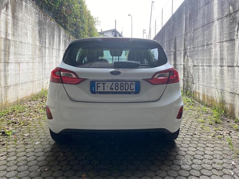 Usata Ford Fiesta 75 CV (55 kW) 2018 Bianco Utilitaria