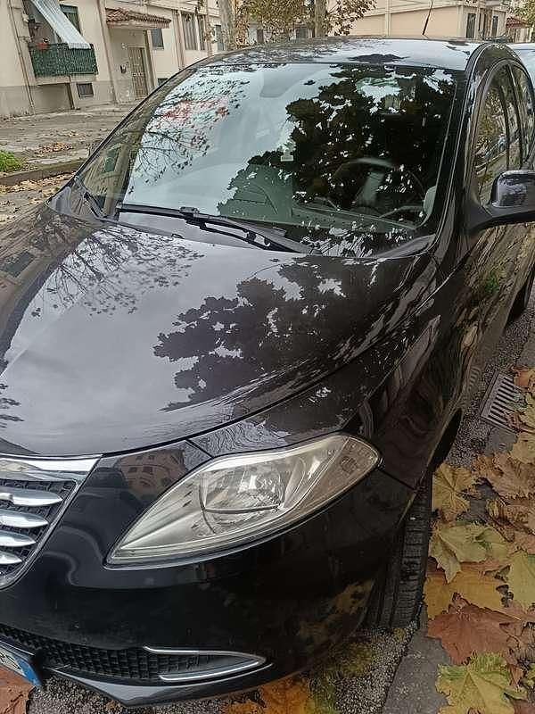 Usata Lancia Ypsilon 69 CV (50 kW) 2012 Utilitaria