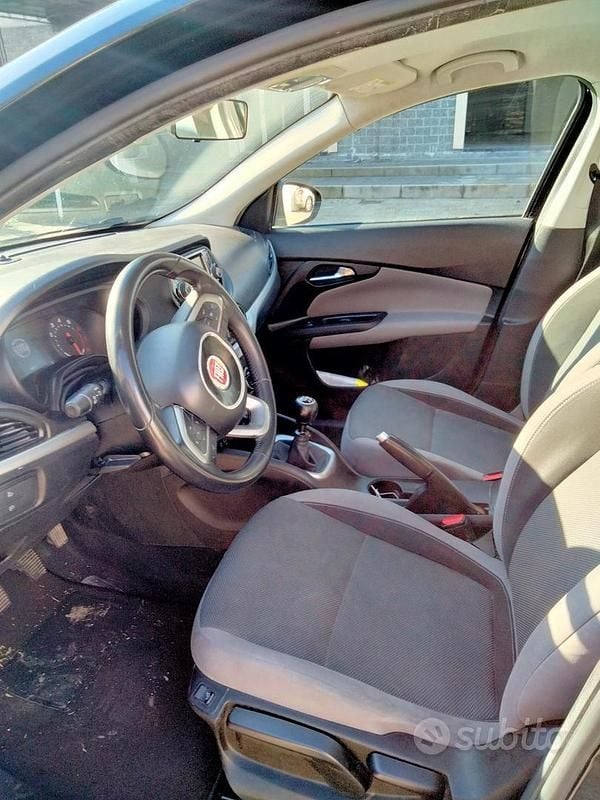 Usata Fiat Tipo Easy 120 CV (88 kW) 2018 Nero Berlina