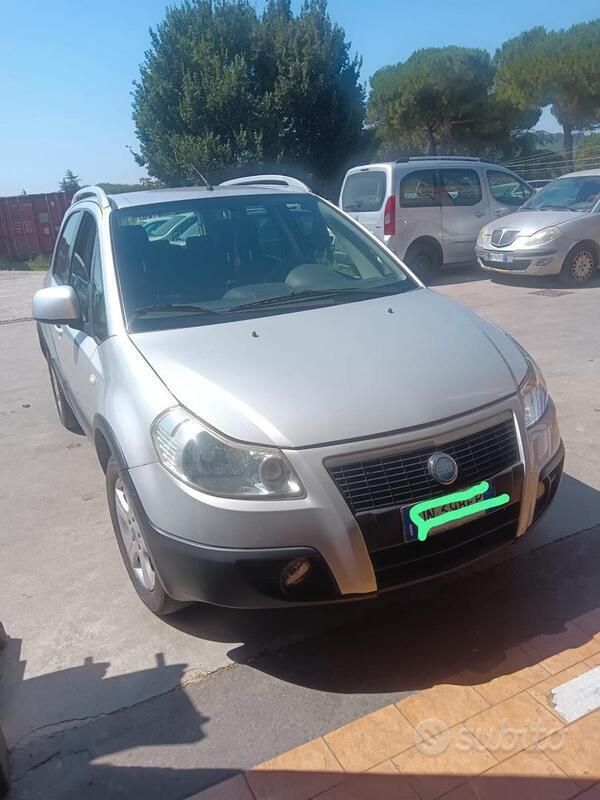 Usata Fiat Sedici 107 CV (78 kW) 2008 Grigio SUV