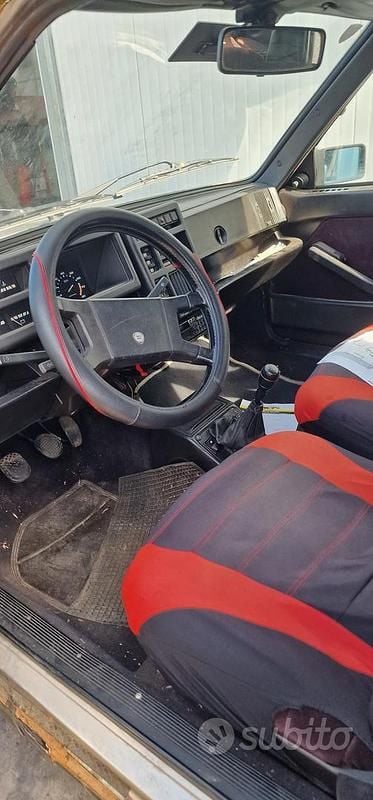 Usata Lancia Delta 85 CV (62 kW) 1982 Utilitaria