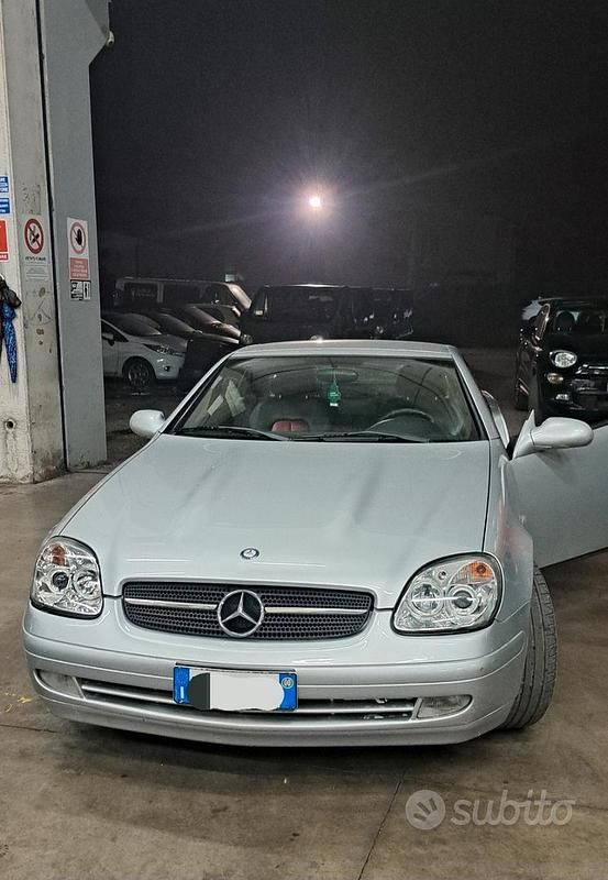 Grigio Usata 2000 Mercedes SLK200 Cabrio | 6000 € (Buon prezzo) - Immagine 1/2