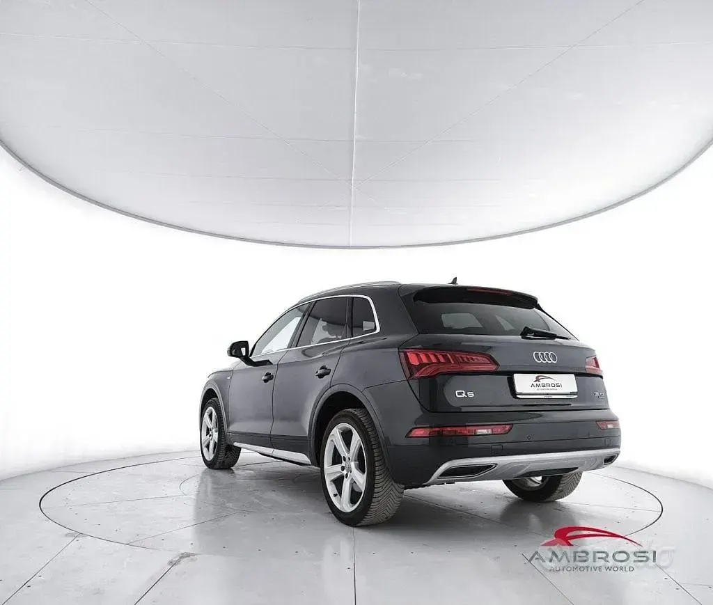 Usata Audi Q5 Sport 163 CV (119 kW) 2020 Grigio SUV