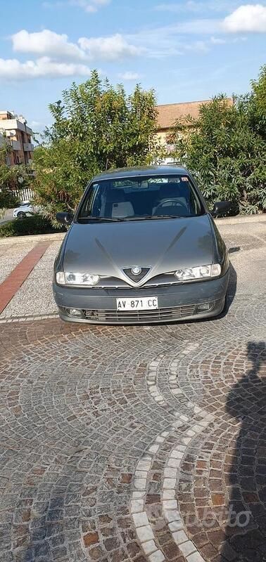 Usata Alfa Romeo 146 120 CV (88 kW) 1997 Grigio Utilitaria