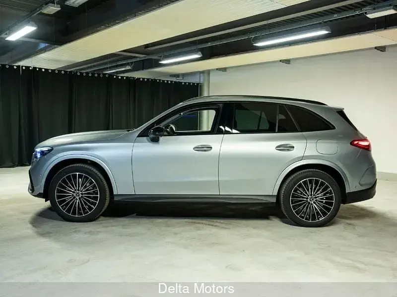 Nuova Mercedes GLC300 196 CV (144 kW) 2026 Nero SUV