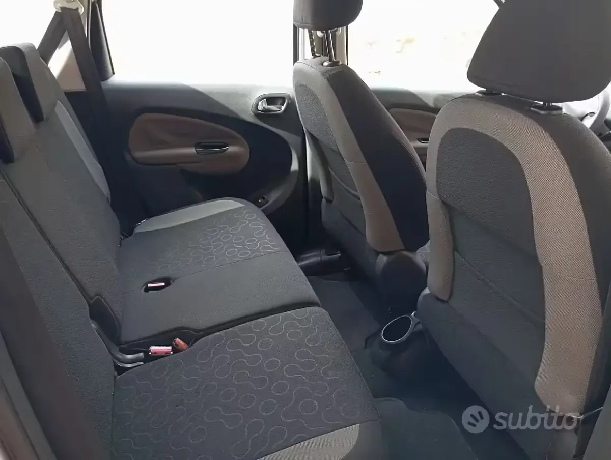 Usata Citroën C3 Picasso 95 CV (69 kW) 2012 Grigio Monovolume