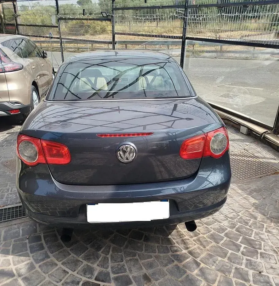 Usata VW Eos 150 CV (110 kW) 2006 Grigio Cabrio