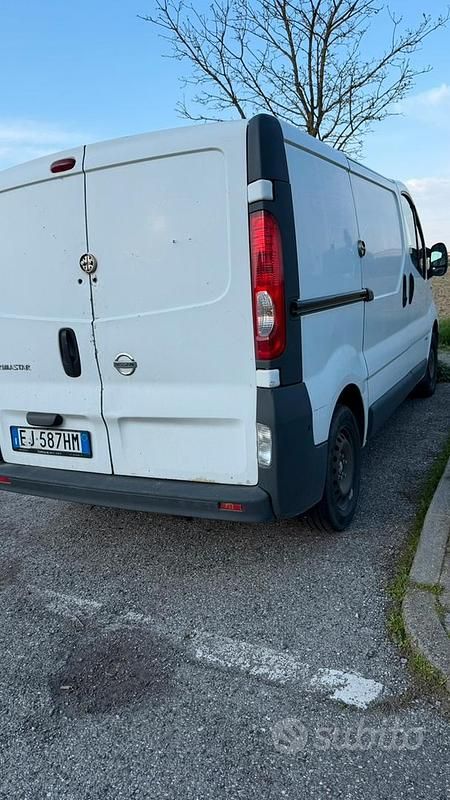 Usata Nissan Primastar 115 CV (84 kW) 2011 Bianco Monovolume