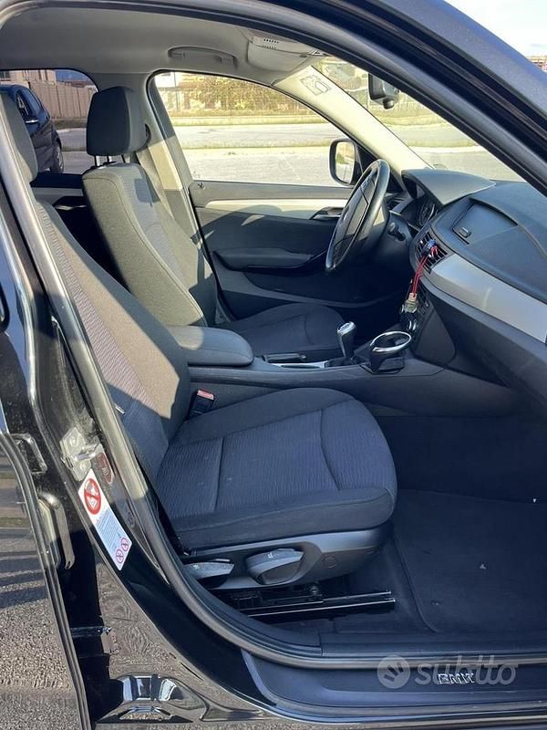 Usata BMW X1 143 CV (105 kW) 2011 Nero SUV