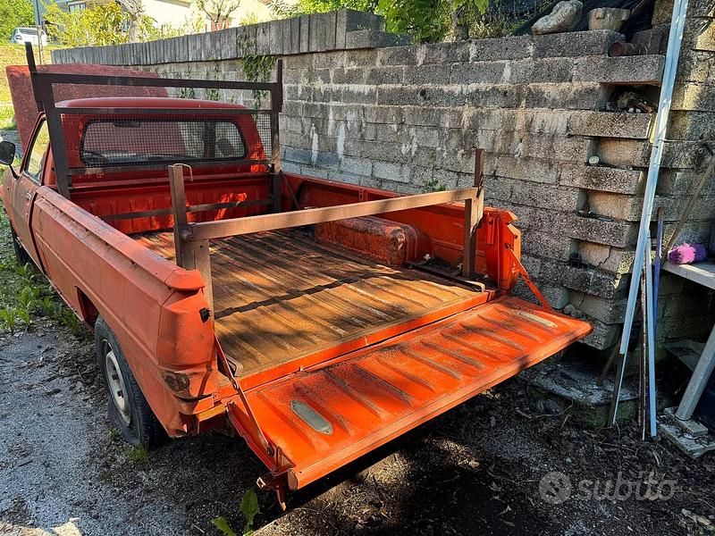 Usata Peugeot 504 1983 Rosso