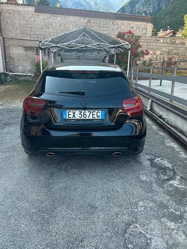 Usata Mercedes A200 Premium 136 CV (100 kW) 2014 Nero Berlina