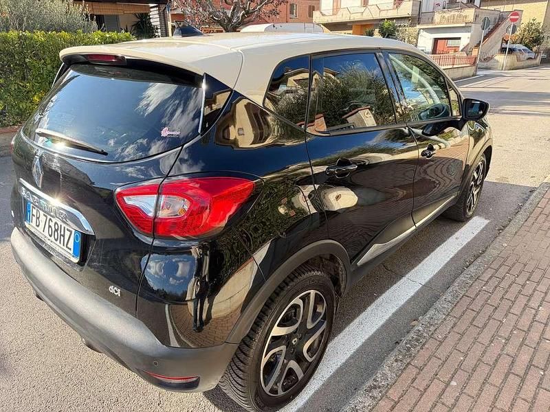 Usata Renault Captur 90 CV (66 kW) 2016 Nero SUV
