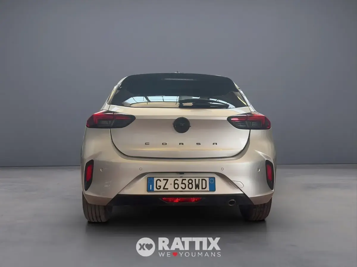 Usata Opel Corsa 101 CV (74 kW) 2025 Crystal silver Utilitaria