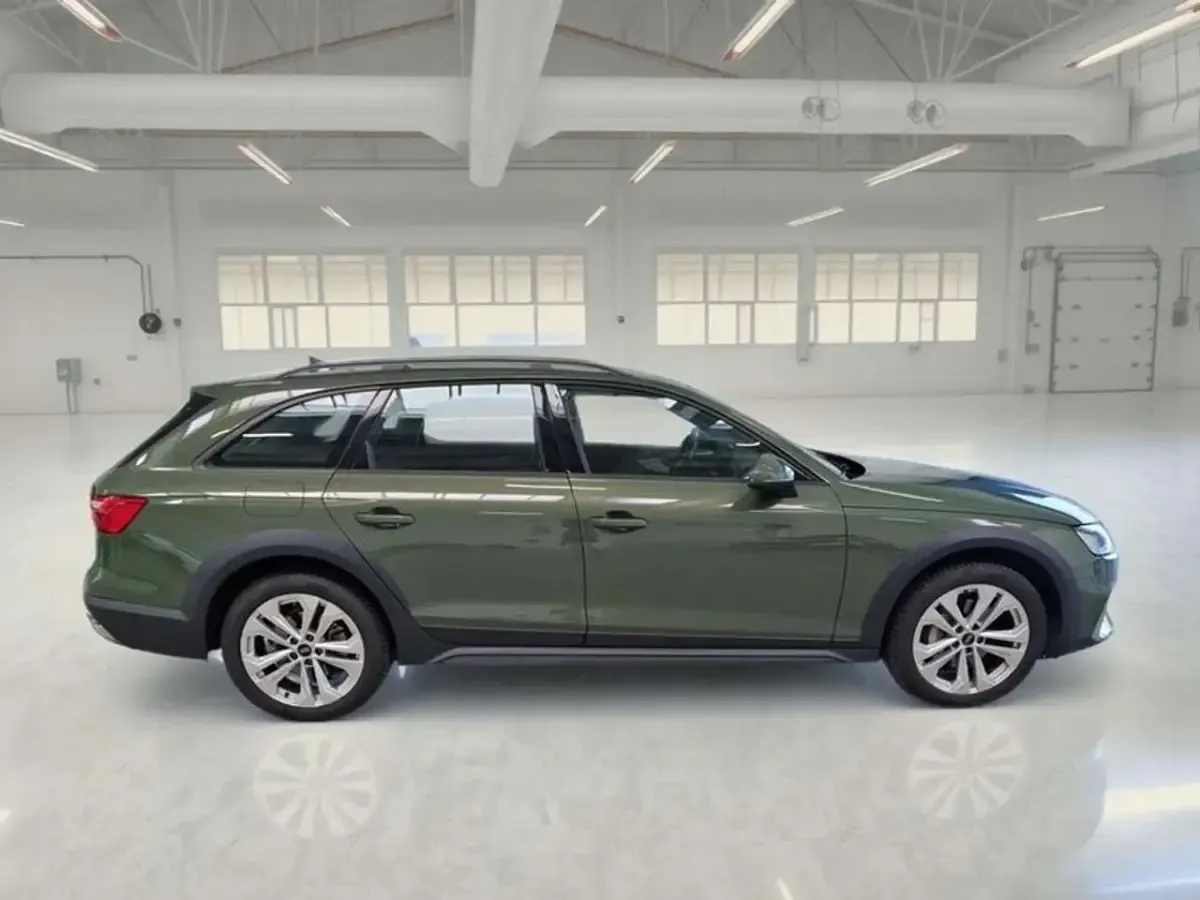 Usata Audi A4 Allroad Business 204 CV (150 kW) 2023 Verde Station wagon