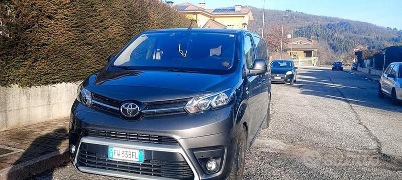 Usata Toyota Proace Verso 150 CV (110 kW) 2019 Grigio Station wagon