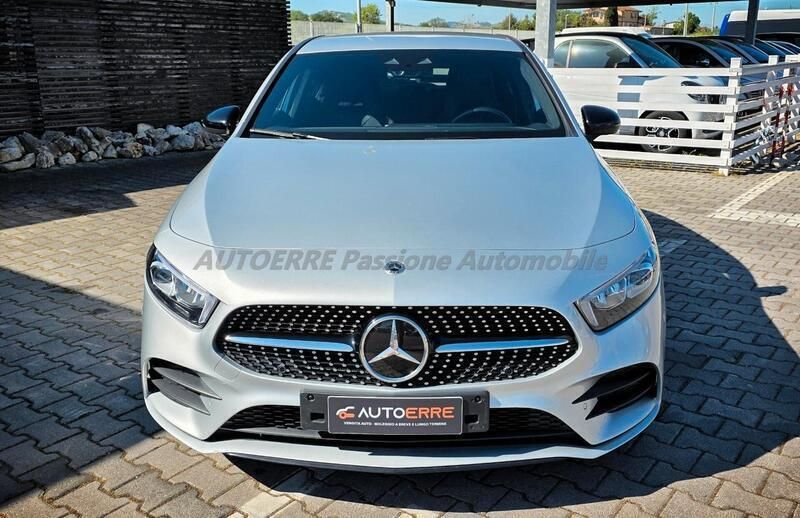 Usata Mercedes A200 AMG line 150 CV (110 kW) 2021 Argento Berlina