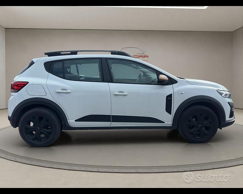 Usata Dacia Sandero Extreme 101 CV (74 kW) 2024 Bianco SUV