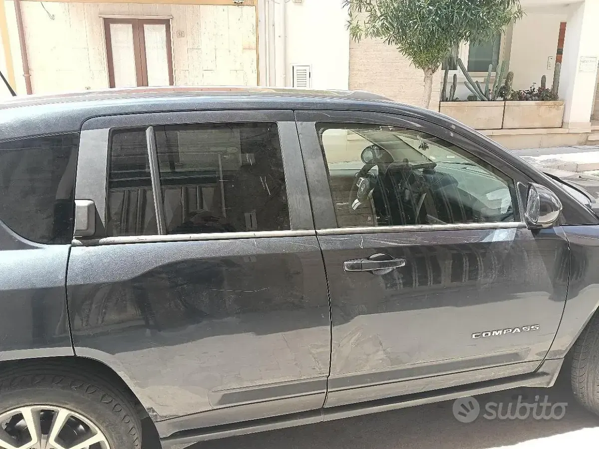 Usata Jeep Compass 170 CV (125 kW) 2014 Nero SUV