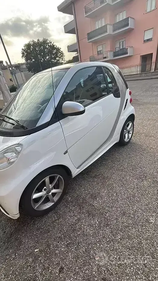 Usata Smart ForTwo Coupé 54 CV (39 kW) 2013 Bianco Coupé