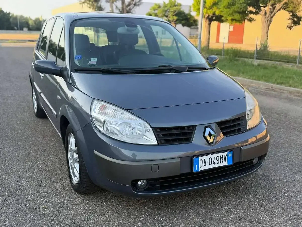 Usata Renault Scénic LIMITED 131 CV (96 kW) 2006 Grigio Monovolume