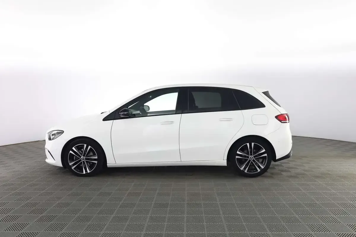 Usata Mercedes B200 150 CV (110 kW) 2020 Bianco polare Utilitaria