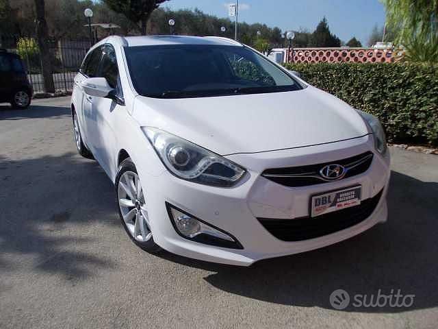 Bianco Usata 2012 Hyundai i40 Station wagon | 5500 € (Buon prezzo) - Immagine 1/4