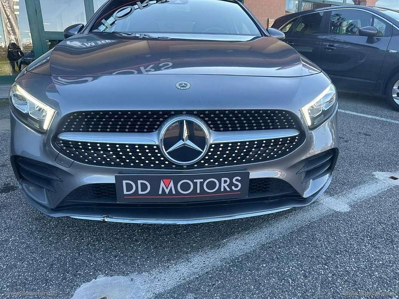 Usata Mercedes A180 Premium 116 CV (85 kW) 2021 Grigio Berlina