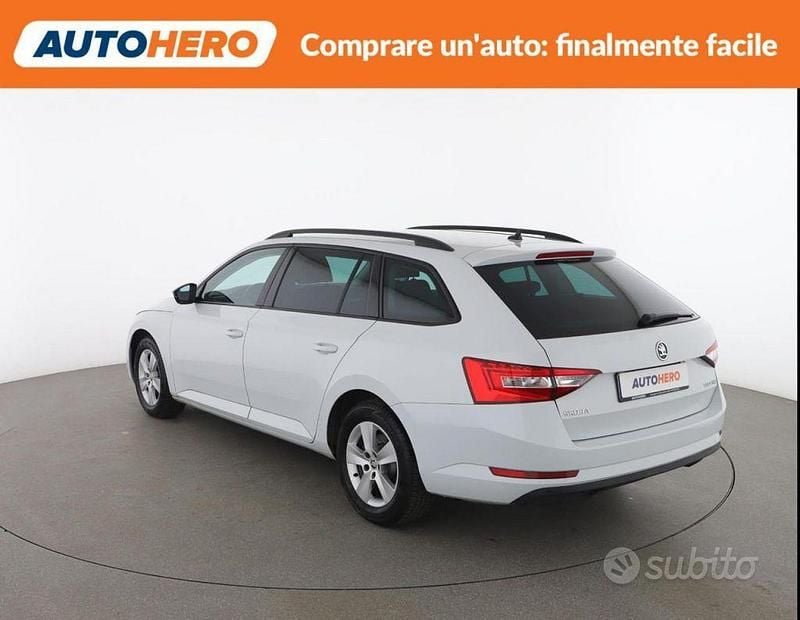 Usata Skoda Superb Active 149 CV (109 kW) 2016 Bianco Station wagon