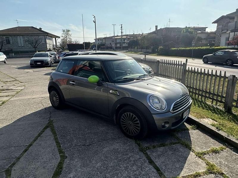Usata Mini Cooper 75 CV (55 kW) 2010 Grigio Utilitaria