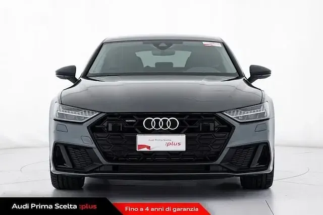 Usata Audi A7 Sportback S-Line 367 CV (269 kW) 2024 Grigio daytona perla Utilitaria
