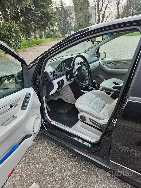 Usata Mercedes A180 2012 Nero Berlina