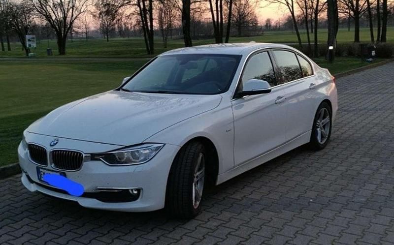 Usata BMW 320 Luxury Line 177 CV (130 kW) 2012 Berlina