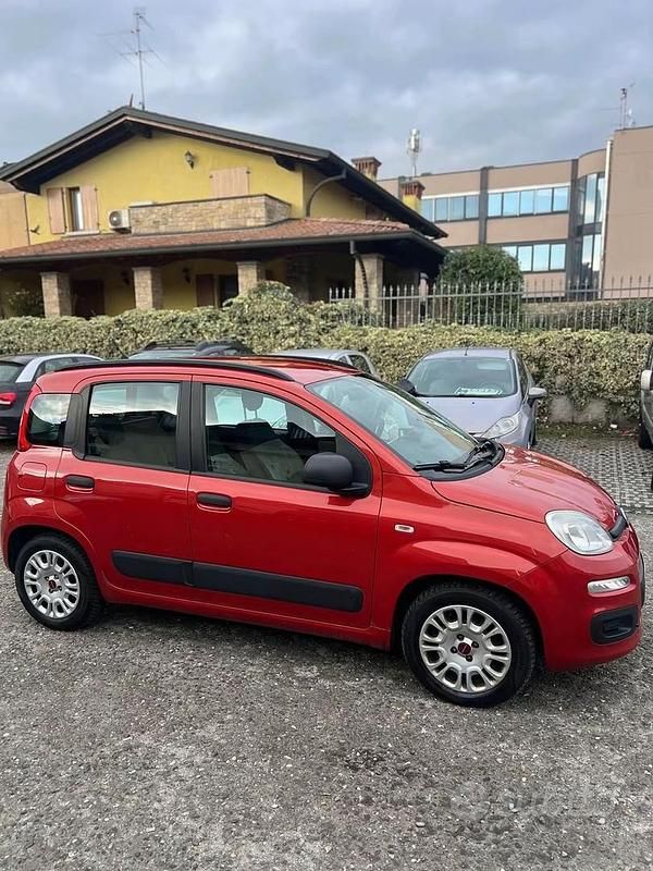 Usata Fiat Panda Dynamic 69 CV (50 kW) 2012 Rosso Utilitaria