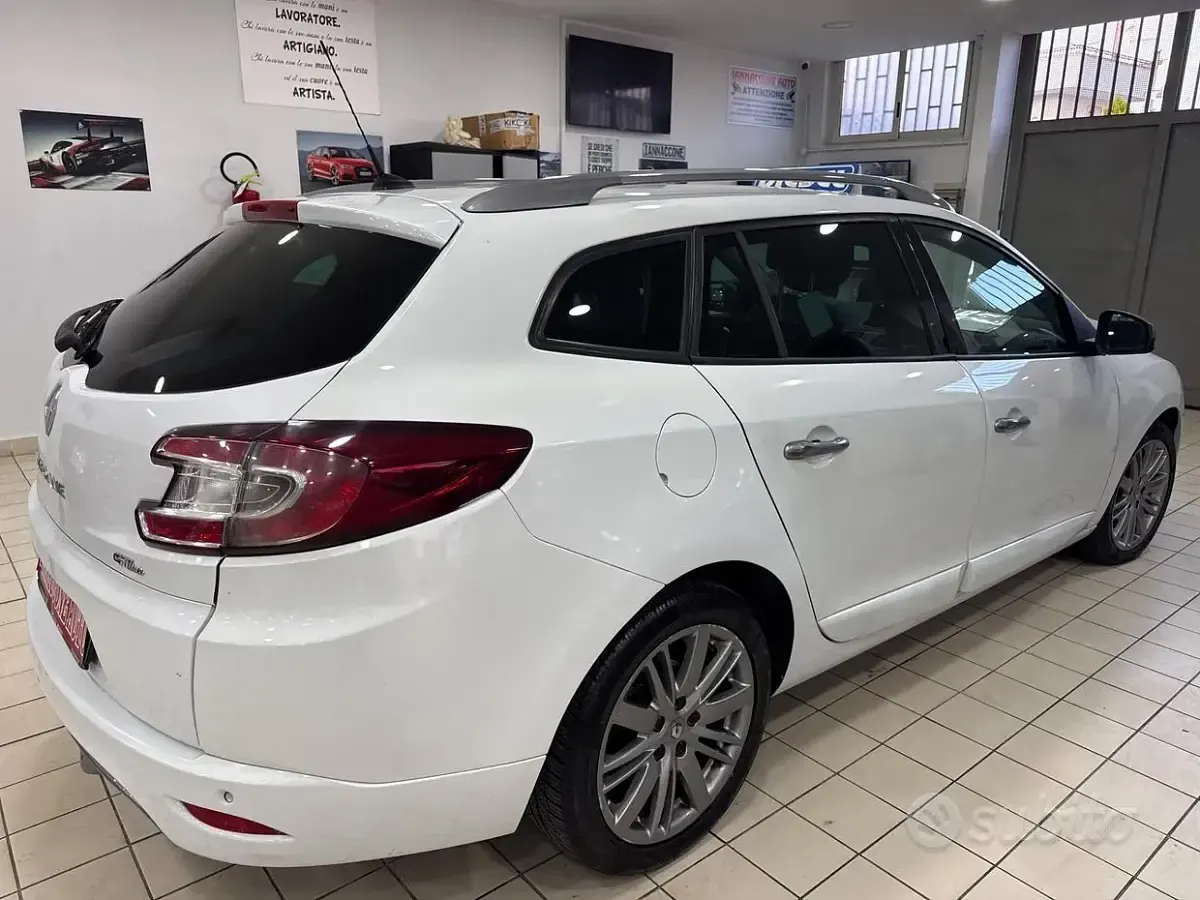 Usata Renault Mégane GT Line GT-Line 110 CV (80 kW) 2012 Bianco Berlina