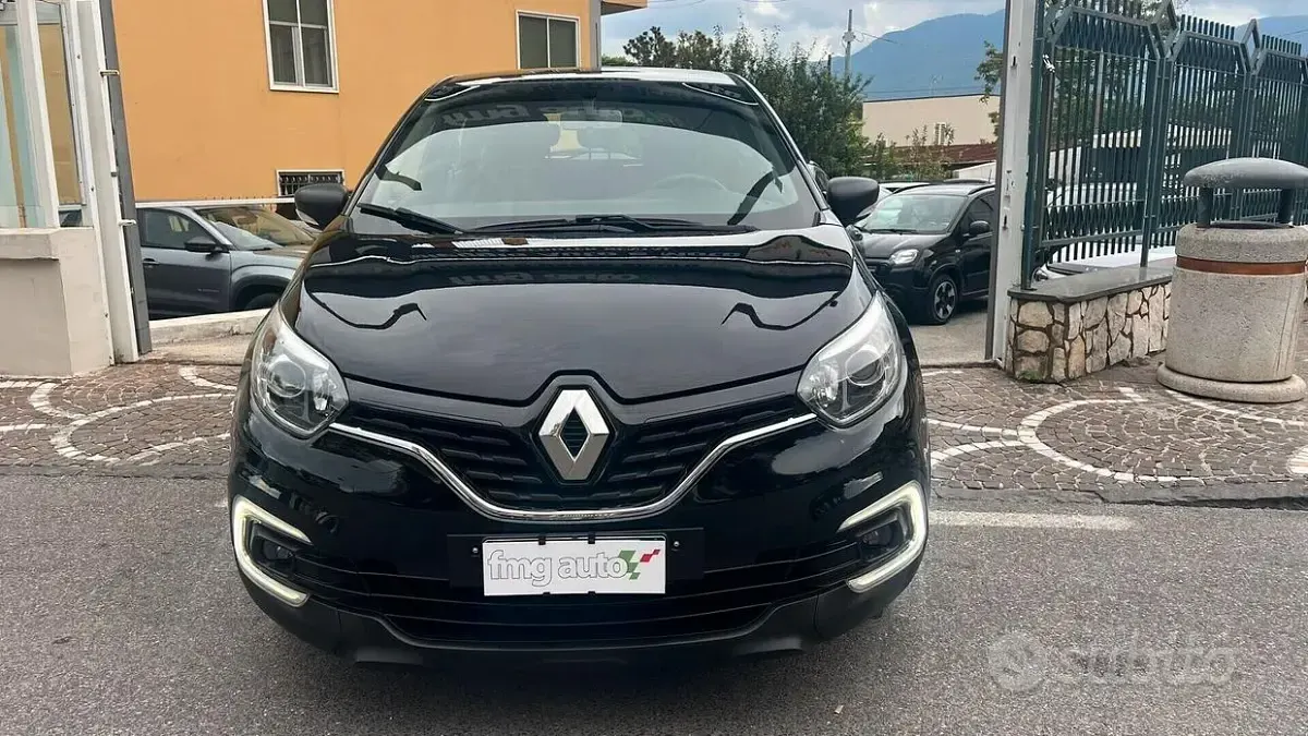 Usata Renault Captur Life 90 CV (66 kW) 2020 Nero SUV