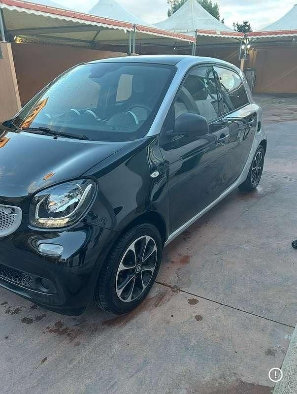 Nero Usata 2015 Smart ForFour Passion Utilitaria | 7100 € (Ottimo prezzo) - Immagine 1/4