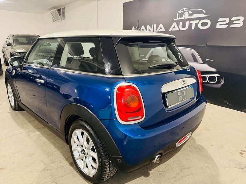 Usata Mini Cooper D Hype 116 CV (85 kW) 2018 Blu/azzurro Utilitaria