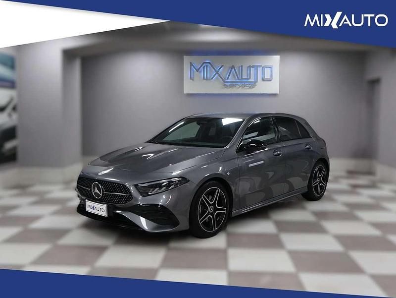 Grigio Usata 2025 Mercedes A200 AMG line Tre volumi | 34.900 € (Buon prezzo) - Immagine 1/4