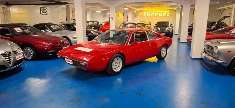 Rosso / pastello Usata 1976 Ferrari Dino GT4 Coupé | 54.000 € - Immagine 1/4