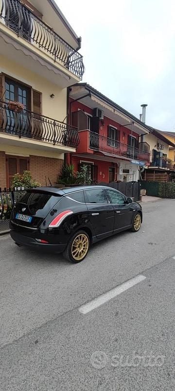 Usata Lancia Delta 165 CV (121 kW) 2009 Nero Utilitaria