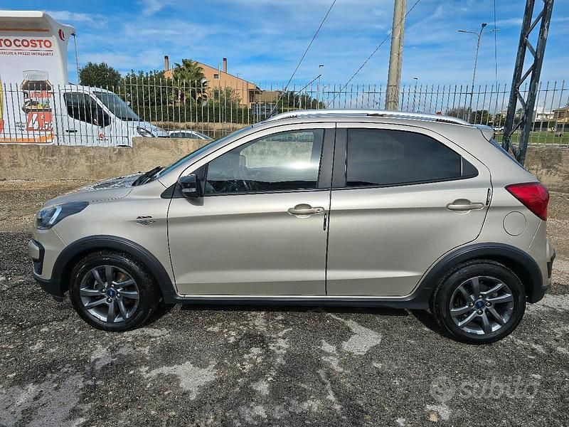 Bianco Usata 2019 Ford Ka Plus Active Due volumi | 9400 € (Ottimo prezzo) - Immagine 1/4