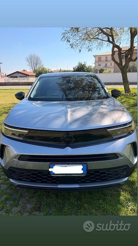Usata Opel Mokka 101 CV (74 kW) 2025 Grigio SUV