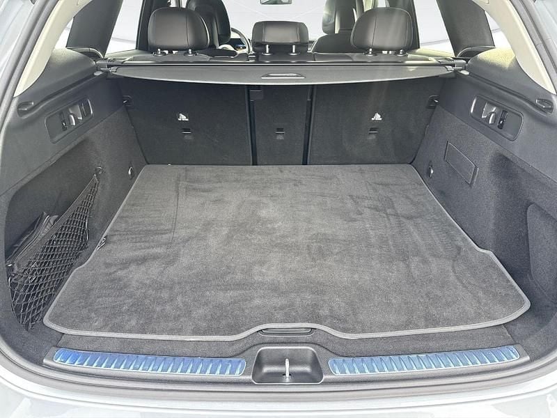 Usata Mercedes GLC220 AMG Line Premium 197 CV (144 kW) 2023 Argento SUV