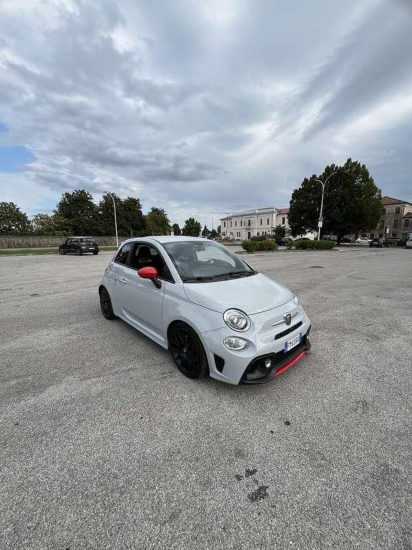 Usata Abarth 595 Pista 165 CV (121 kW) 2017 Grigio Utilitaria