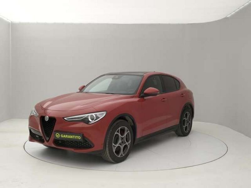 Usato 2022 Alfa Romeo Stelvio 2.0 Benzin 200 CV (45.800 €)