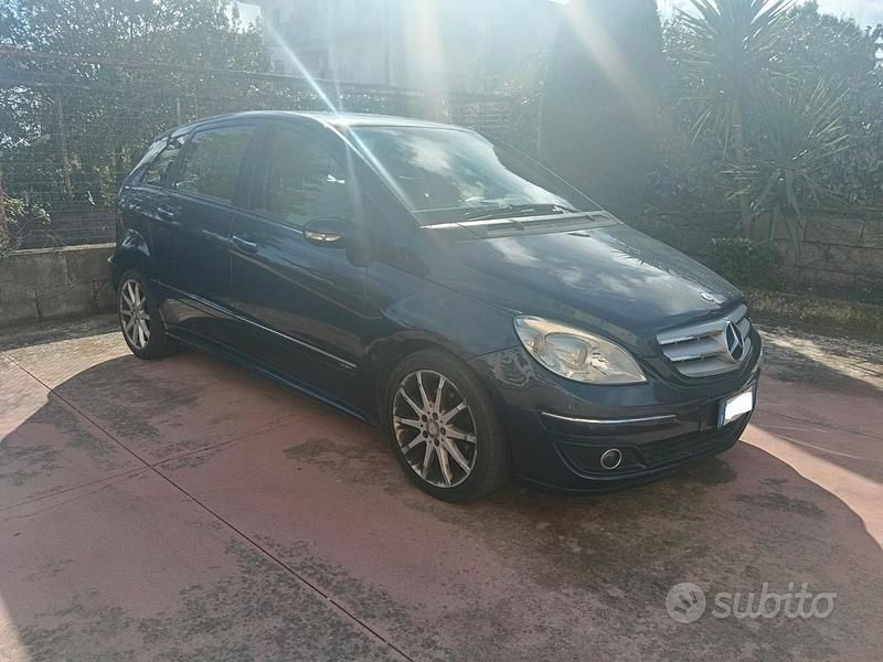 Usata Mercedes B200 2008 Blu Monovolume