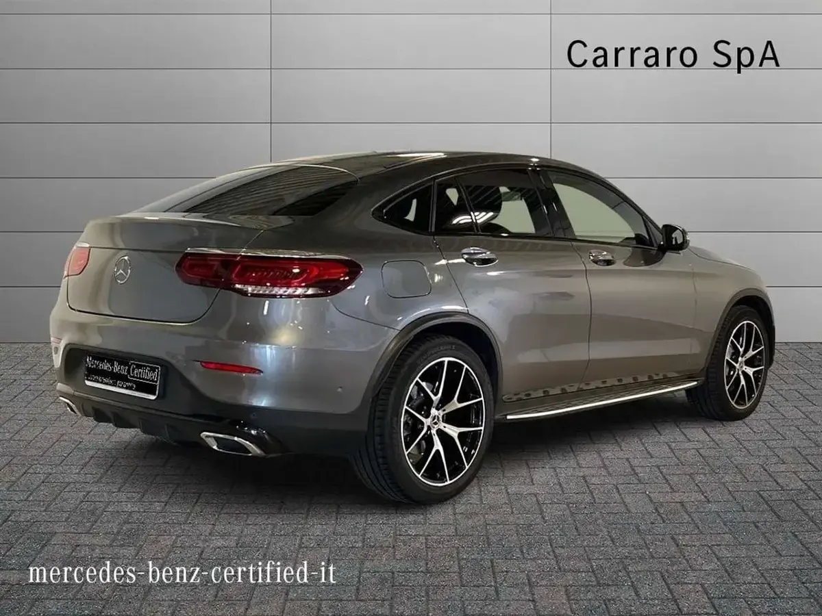 Usata Mercedes GLC220 Premium 194 CV (142 kW) 2023 Grigio palladio SUV