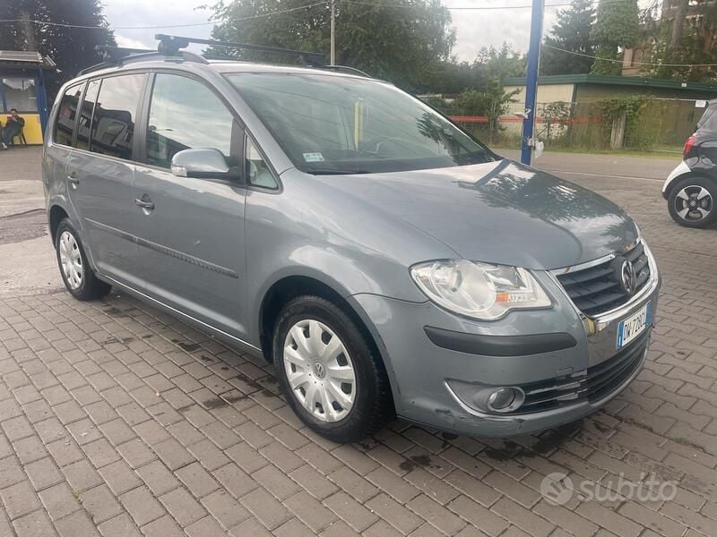 Usata VW Touran 101 CV (74 kW) 2009 Grigio Monovolume